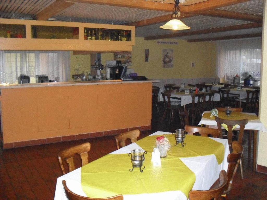 שווצינגן Gasthof Und Pension Mainzer Rad מראה חיצוני תמונה